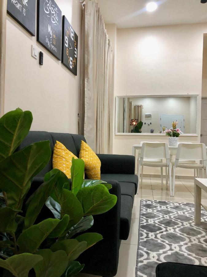 Rumahku Homestay, Taman Jasin Perdana ภายนอก รูปภาพ