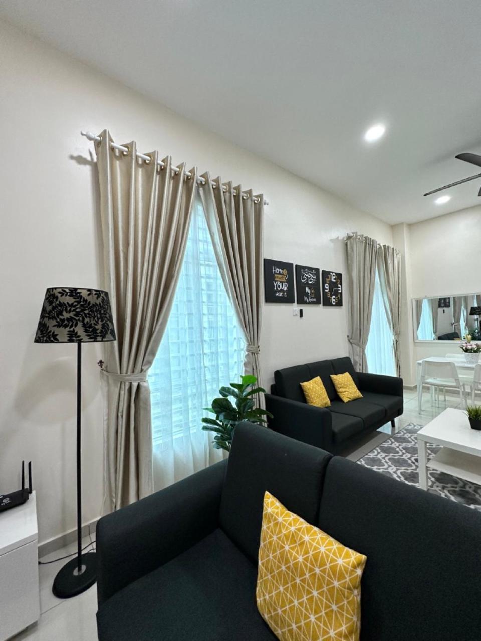 Rumahku Homestay, Taman Jasin Perdana ภายนอก รูปภาพ
