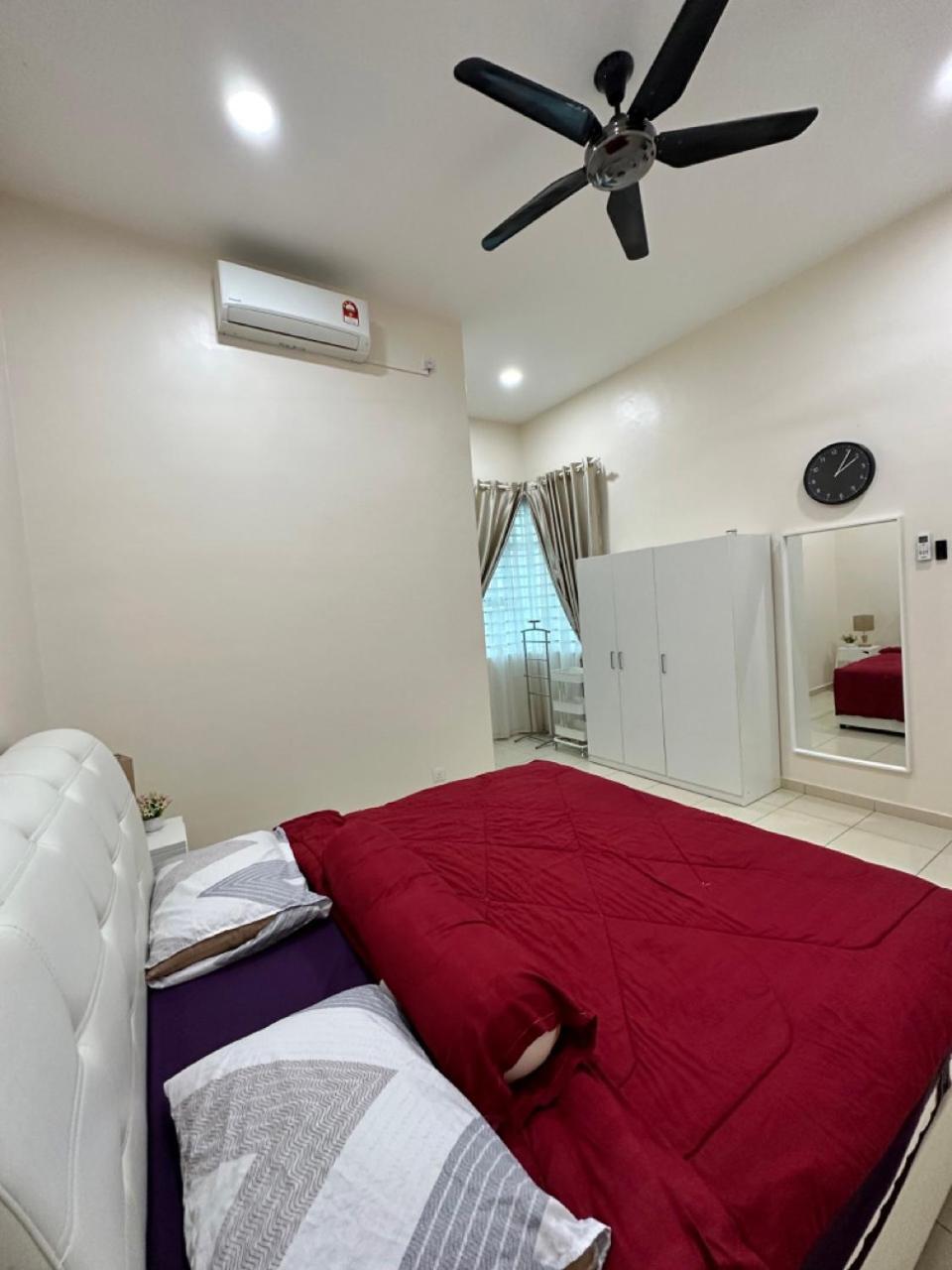 Rumahku Homestay, Taman Jasin Perdana ภายนอก รูปภาพ
